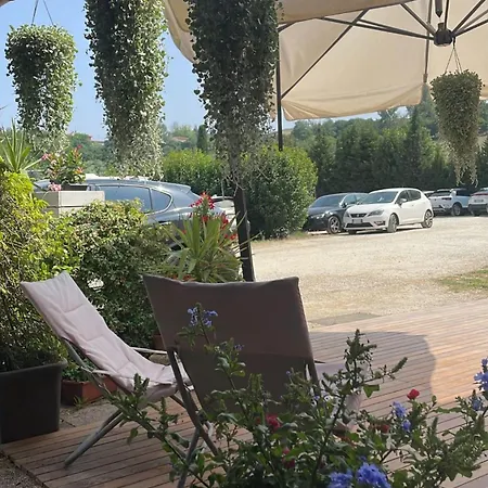 La Rondinella Farm stay