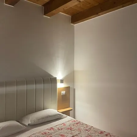 مزرعة للإقامة La Rondinella