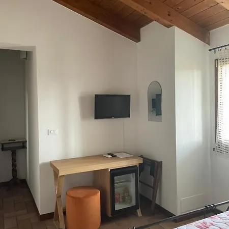 Κατάλυμα σε φάρμα La Rondinella *