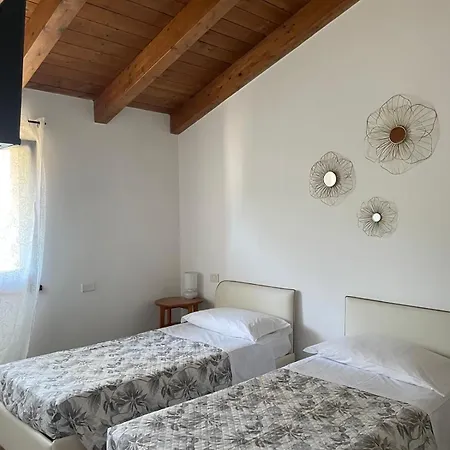 La Rondinella مزرعة للإقامة *