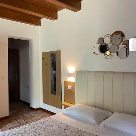 La Rondinella Farm stay