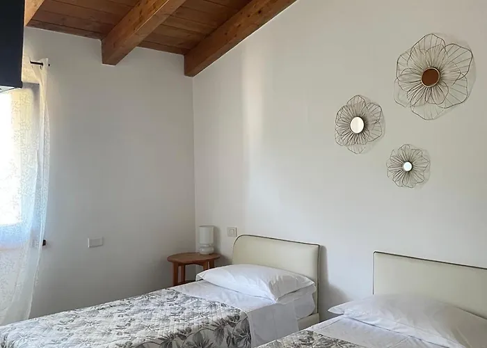 La Rondinella Lantgård *